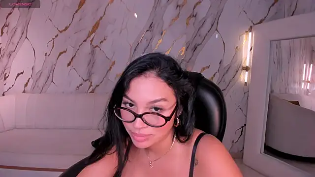 MollyJones_ XXX чат на живо