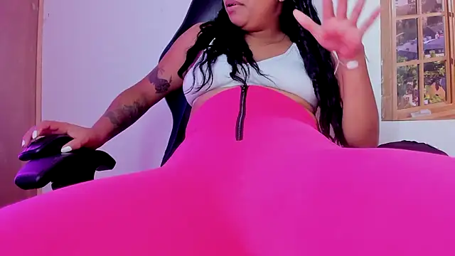 EllyBloom's Live XXX Chat