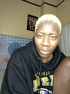 SquirtQueen16's Live XXX Chat