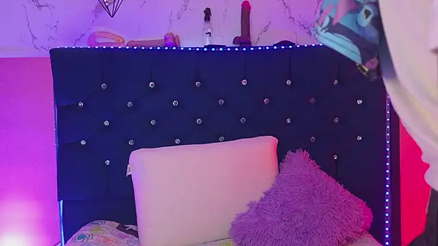 Dakotaa_Johnson Chat XXX in diretta