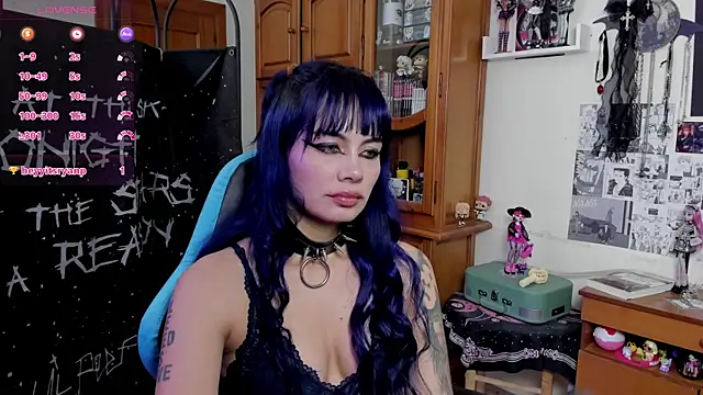 Czat XXX na żywo – _sakae_