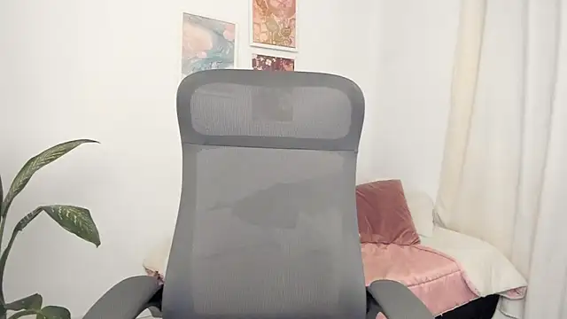 Chat +18 de canelleGarces ao vivo
