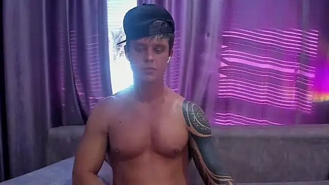 XXX chat uživo modela MarcoErra