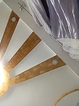 Sellena2 Adlı Modelin Canlı XXX Sohbeti