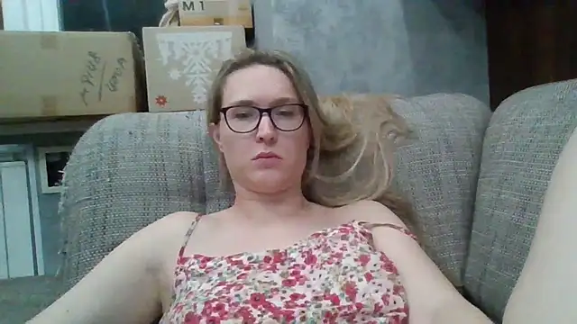 Jugira's Live XXX Chat