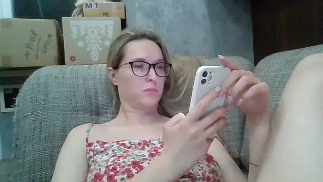Jugira Chat XXX in diretta