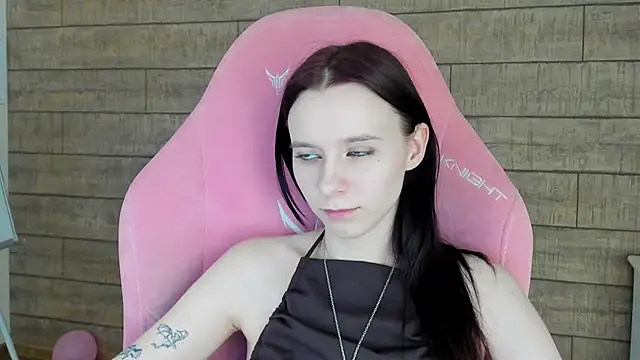 ArinaKubrick Chat XXX in diretta