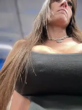 Kate-Paul Live XXX-Chat