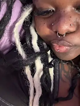 Nyla_xox Show in webcam