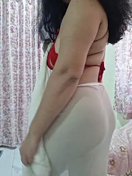 Jassi_Does Adlı Modelin Canlı XXX Sohbeti