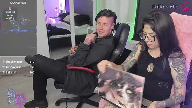 แชท XXX สดของ inkedsinners_