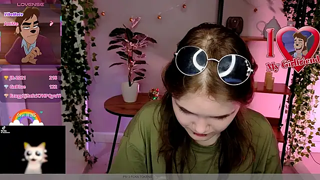 Онлайн чат XXX Dilara_xBaby