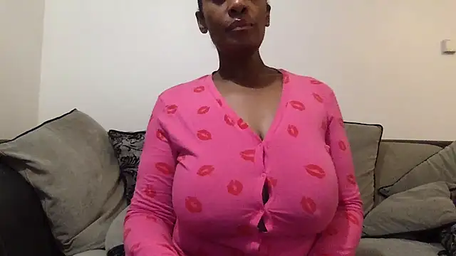 ThatGilfNextDoor's Live XXX Chat