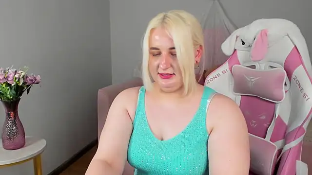 LioraArdyn's Live XXX Chat