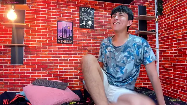 XXX chat uživo modela Hoot_boyss_