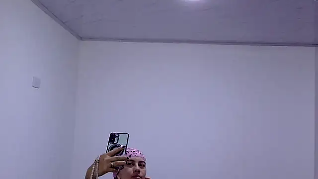 Bandida553 live XXX chat