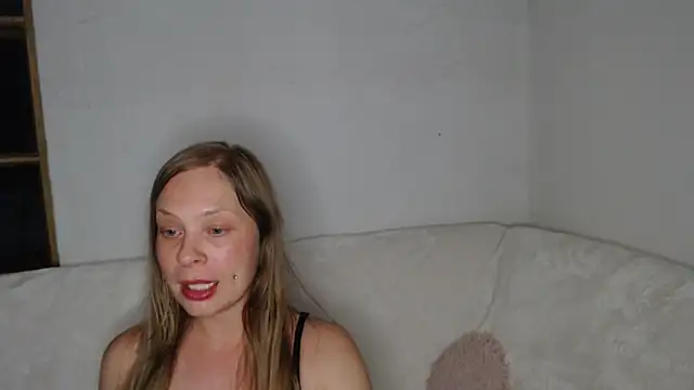 katiestevens live XXX chat