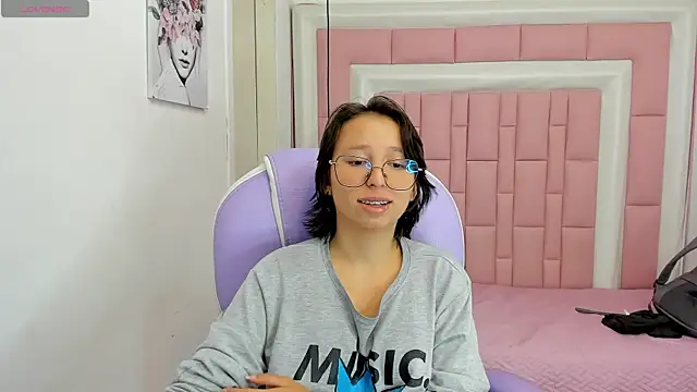 Klaret_Toy Live XXX-Chat