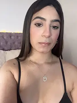 Samantha_e2 Live XXX-Chat