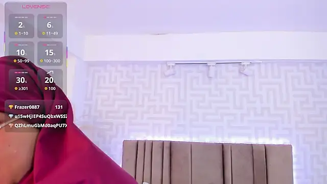 naishaa_ Chat XXX live