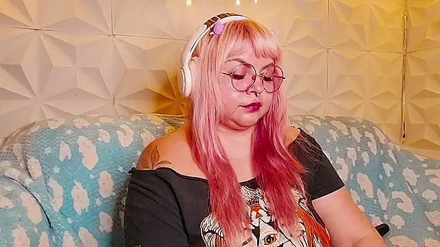 دردشة Satyn_doll الجنسية المباشرة