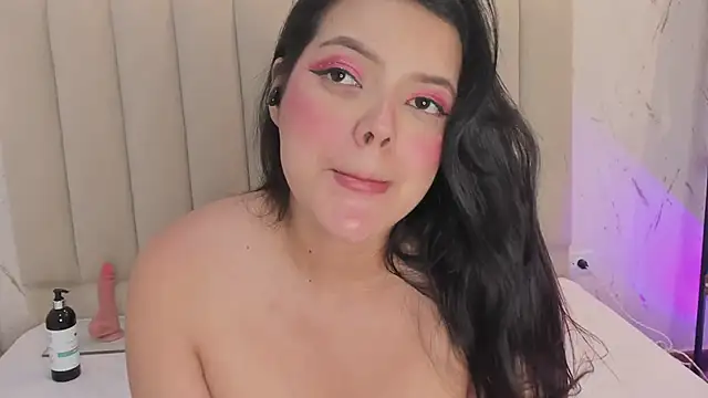 Chat XXX en directo de ViolettaRousee_
