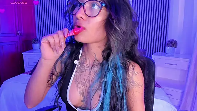แชท XXX สดของ NicoleMonet1