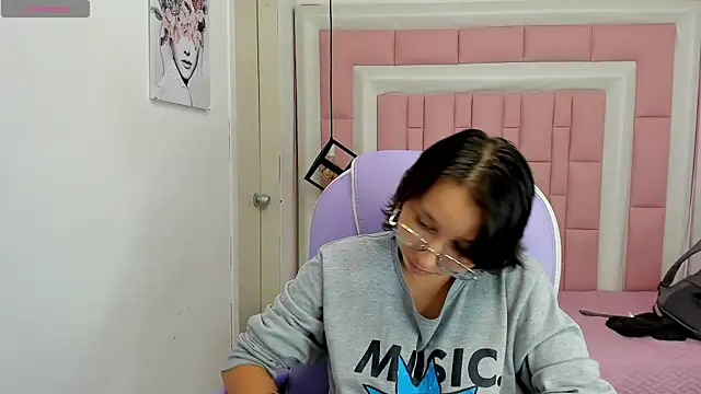 Chatroom XXX en direct de Klaret_Toy