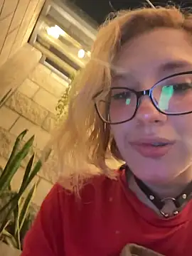 SweetBunnyGF Chat XXX in diretta