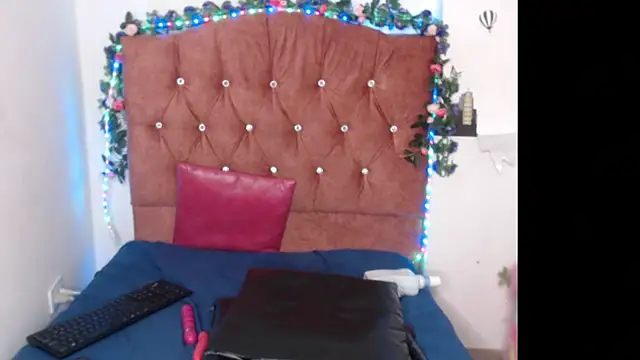 naomy_rosse17's Live XXX Chat
