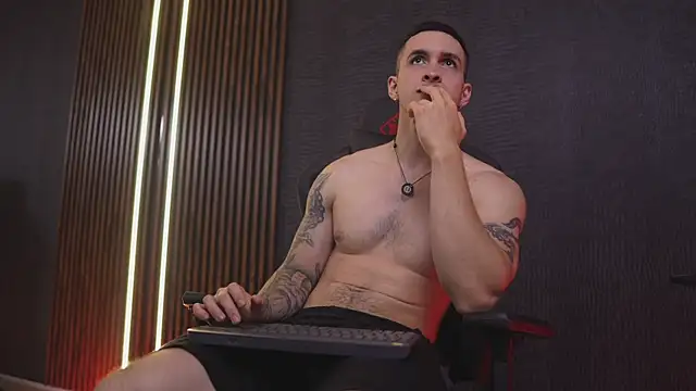 XXX chat uživo modela JacksonOlsenn