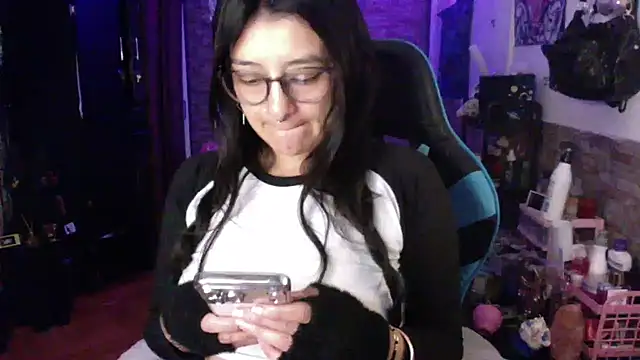 AngelaQueen_ XXX чат на живо