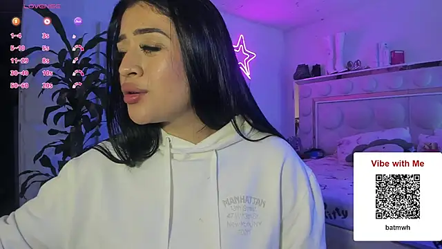 Онлайн чат XXX lucianaroy