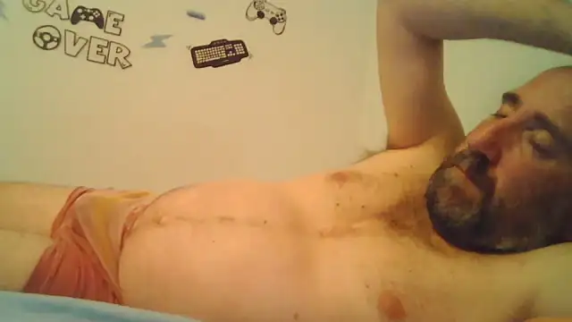 Show modela tioenbolas78 na web-kameri