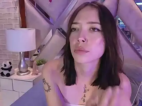 HarperrWest Chat XXX in diretta