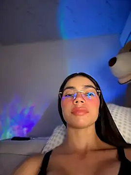 Eveliin_ruiz XXX чат на живо