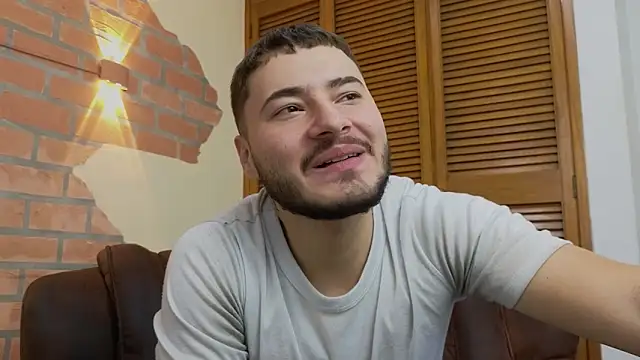 Chat +18 de Brandon_01 ao vivo