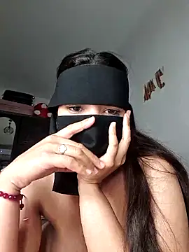 Hot_leila69 现场XXX聊天