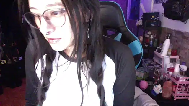 AngelaQueen_ élő XXX-chatje