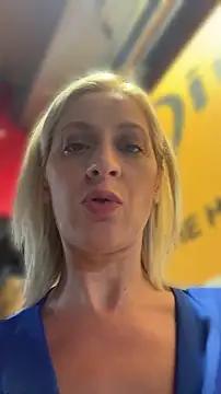 HOTLadyluna Chat XXX in diretta