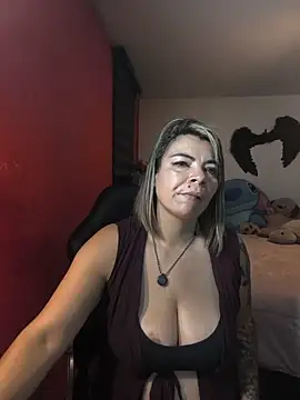 charlotedoll élő XXX-chatje
