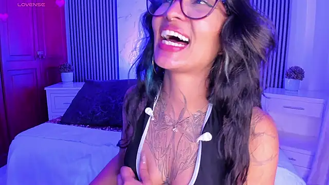 NicoleMonet1: онлайн-секс-чат