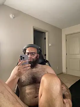 MastaWolfy live XXX chat