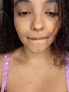 Chat +18 de QeenPandinha ao vivo