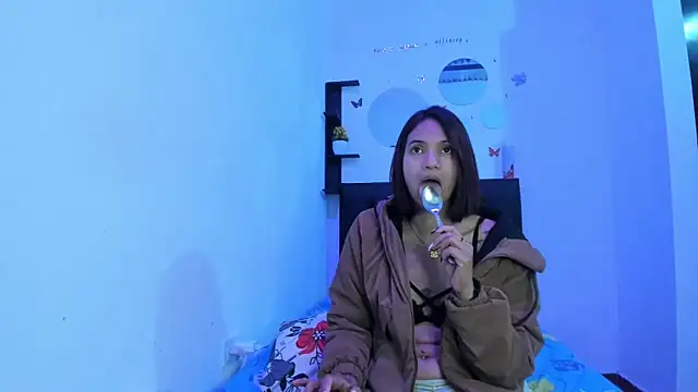 sapphire_brown20's Live XXX Chat