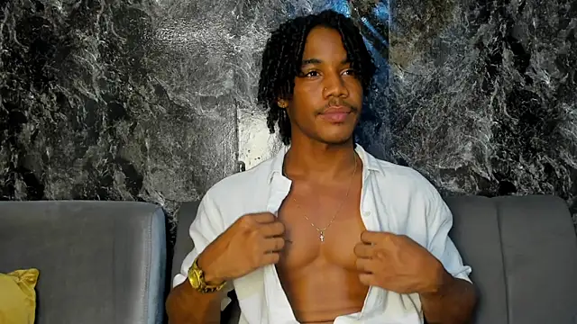 Chat +18 de axel_silva4 ao vivo