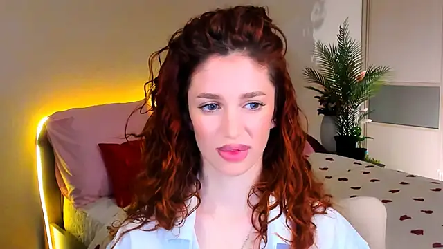 ChristinaConteeree's Live XXX Chat