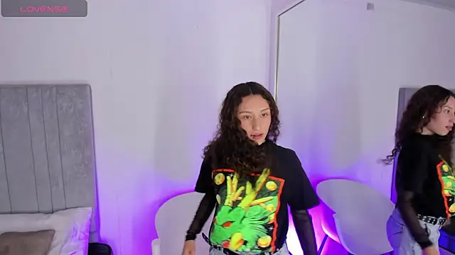 Martina_077's Live XXX Chat