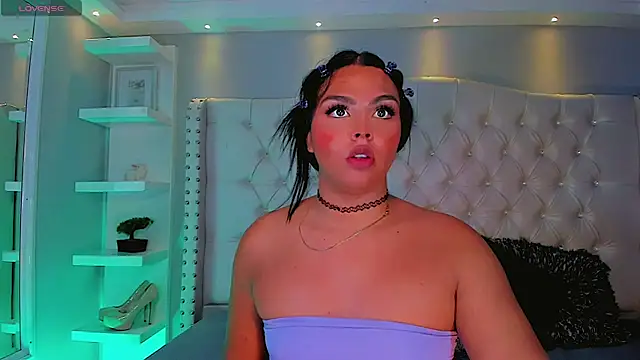 Chat XXX ao vivo de Maia_Hotts