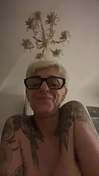 bornsinfull Chat XXX live